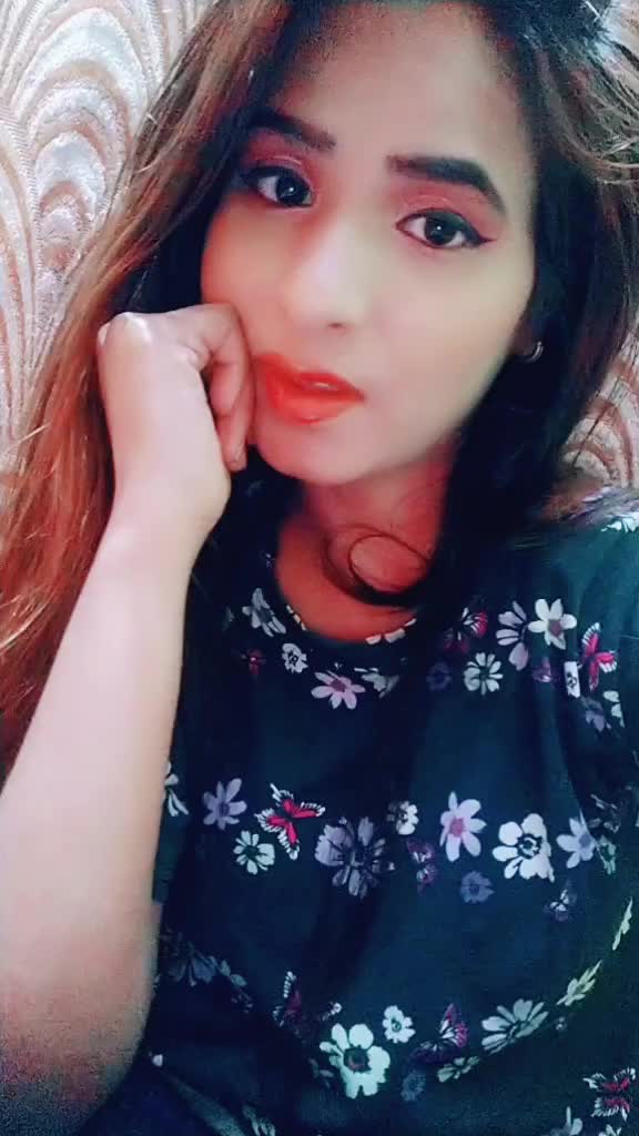 @Aysha Khan🍎