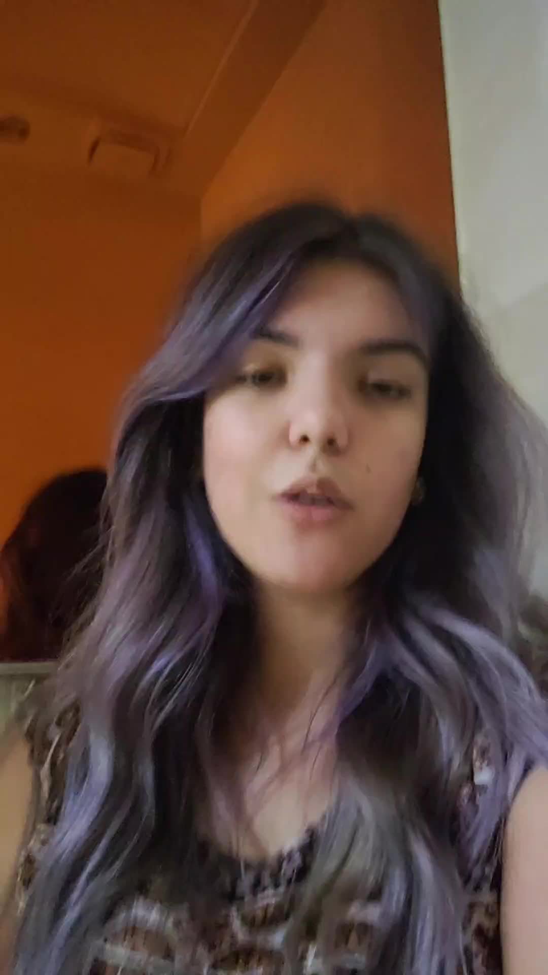 @Isabella