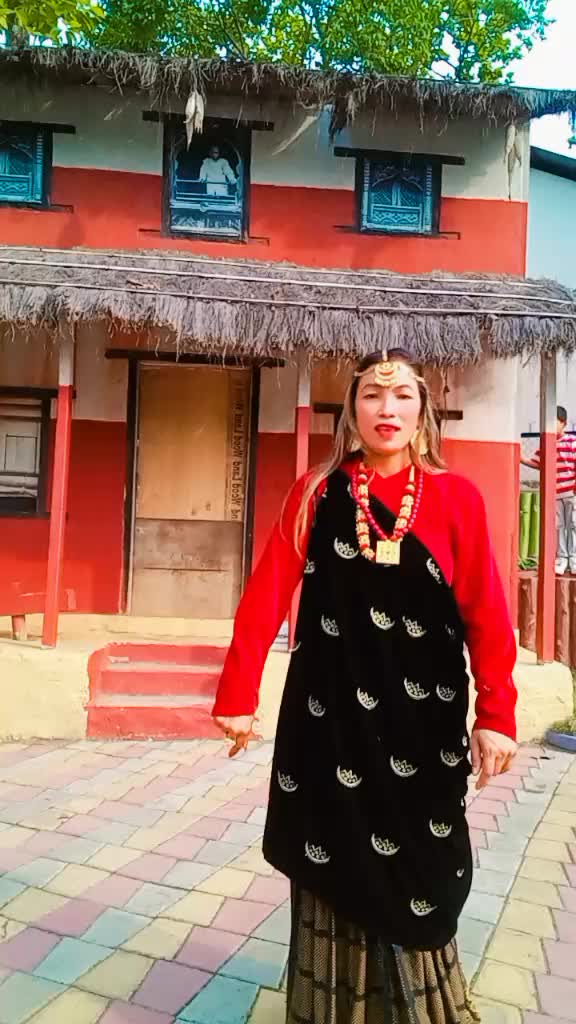 @santi pariyar
