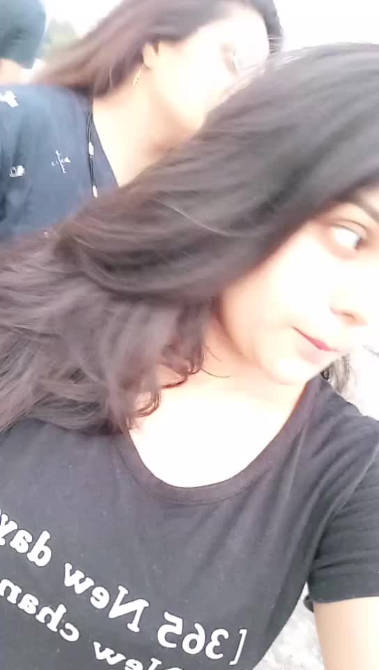 @ApUrVa TiWaRi 😈