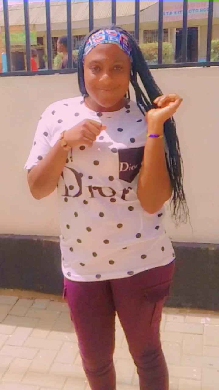 @@win.G cute girl