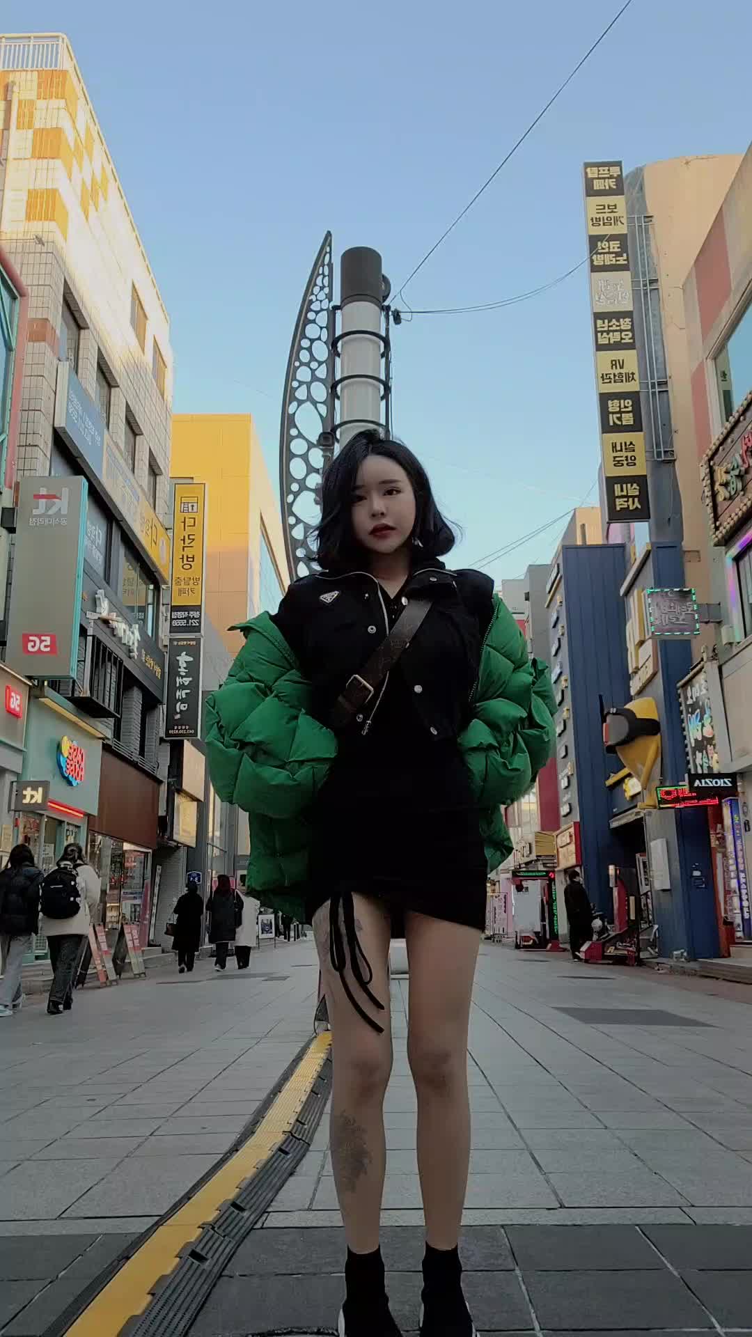 @user63403243998