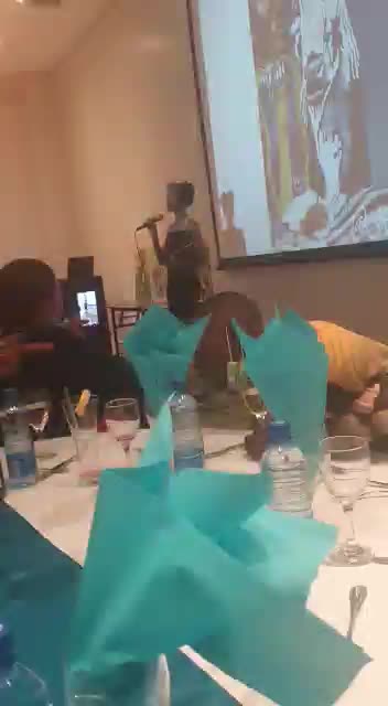 @Uzalipholile