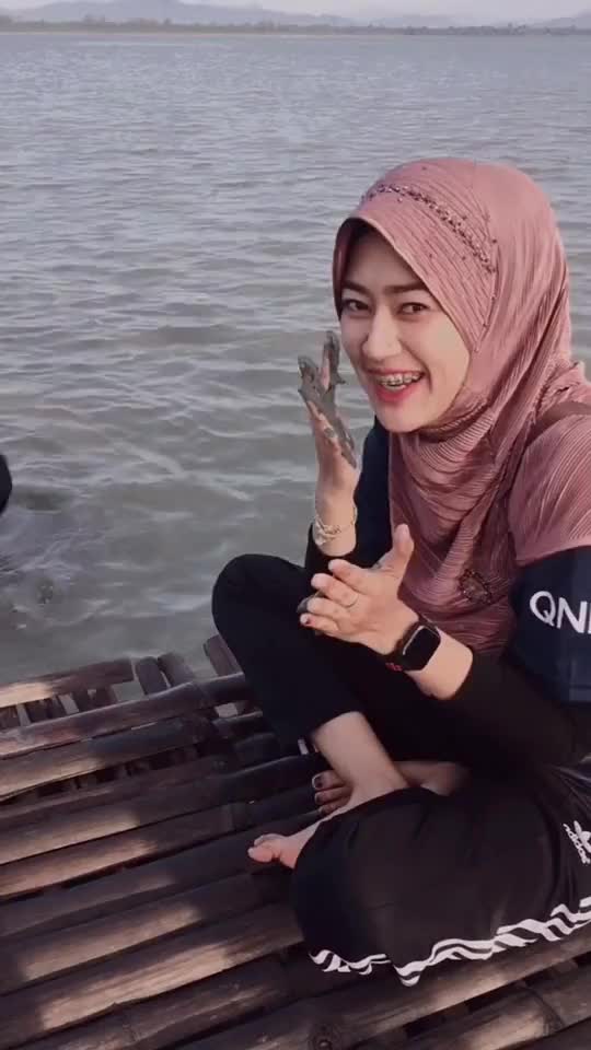@Suriyanee.