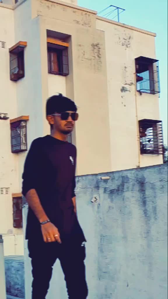 @mr_akki_23