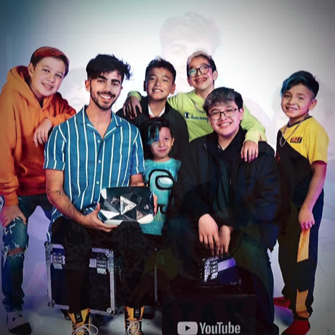 @Fede y la Vecibanda 💐<3