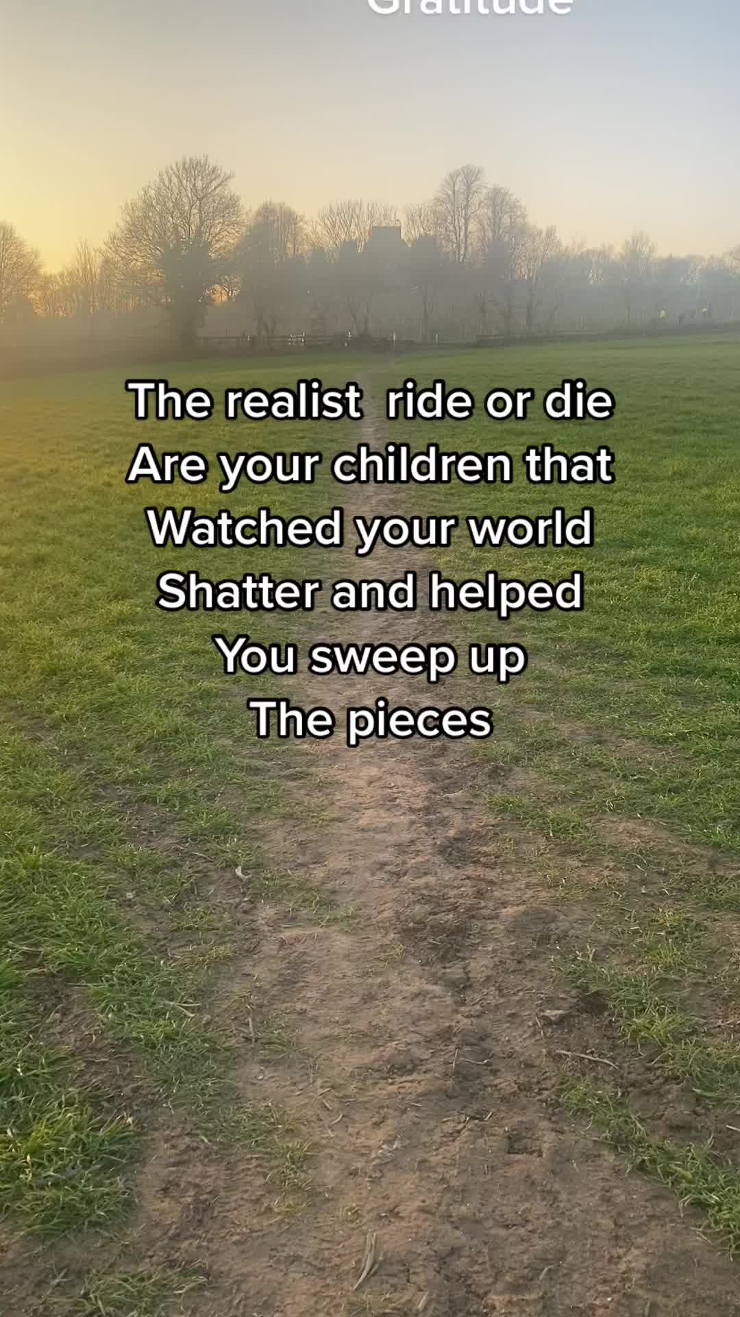 @RosieRiddle