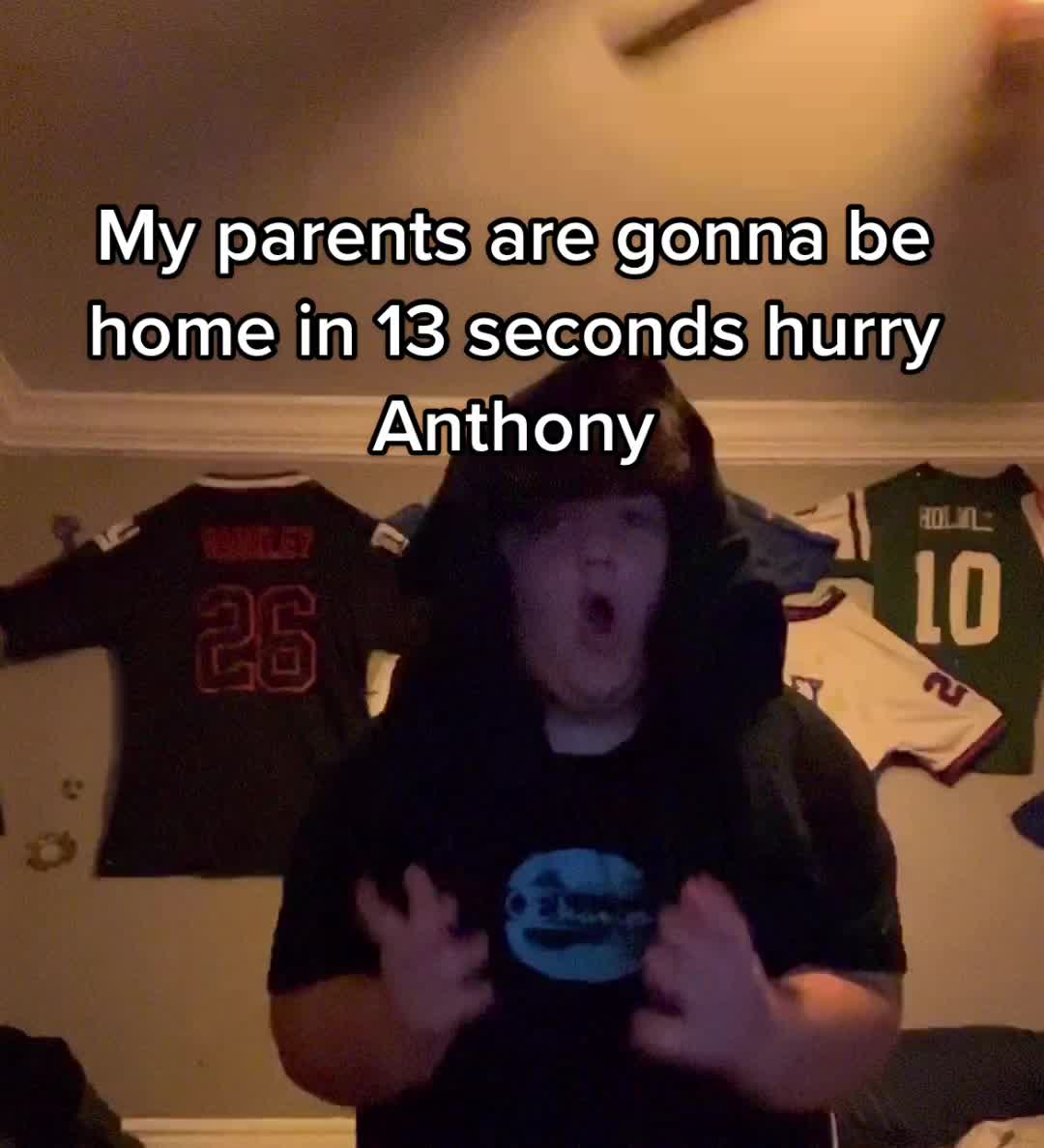 @NoBodyLuvsClaped