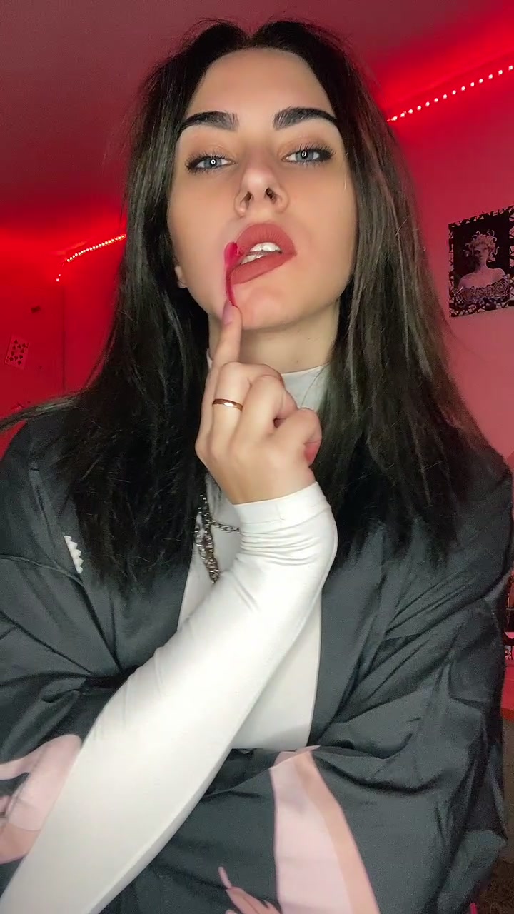 @VikTok