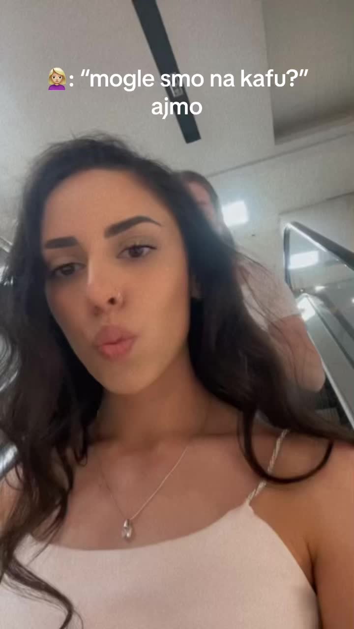 @Ivana👑