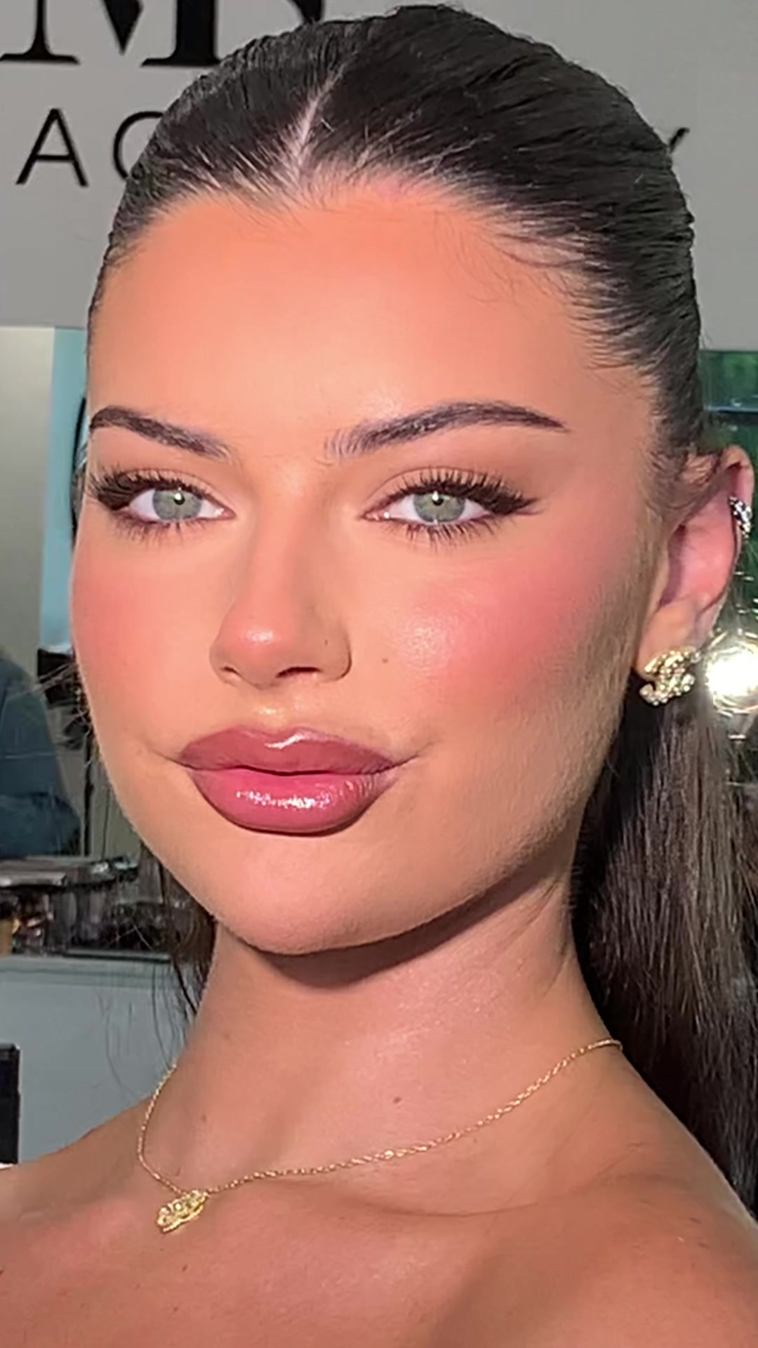 @Makeupbysuziie