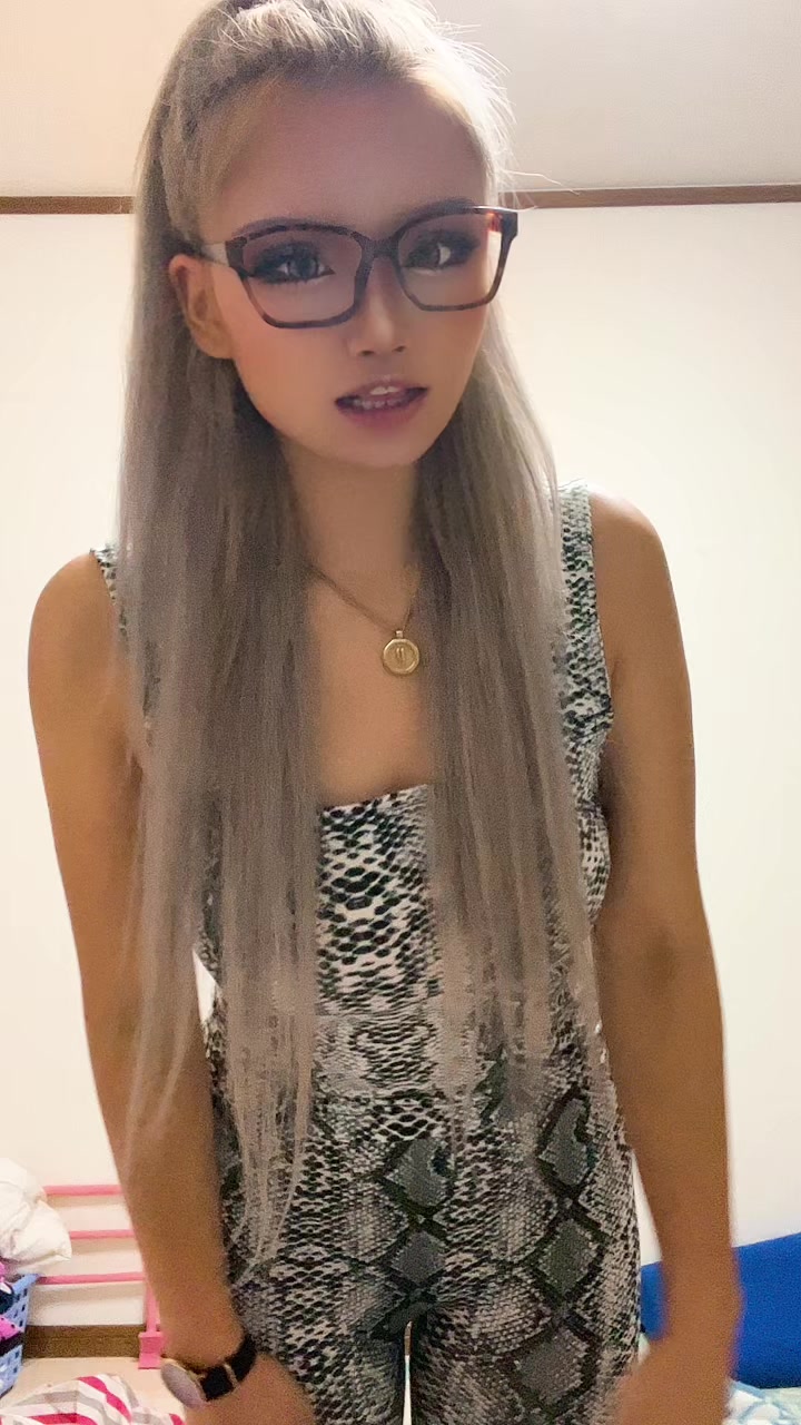 @Hii