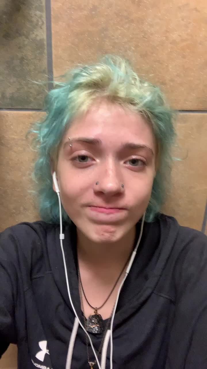 @🫂