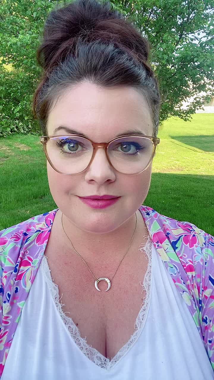@MombiesPodcast