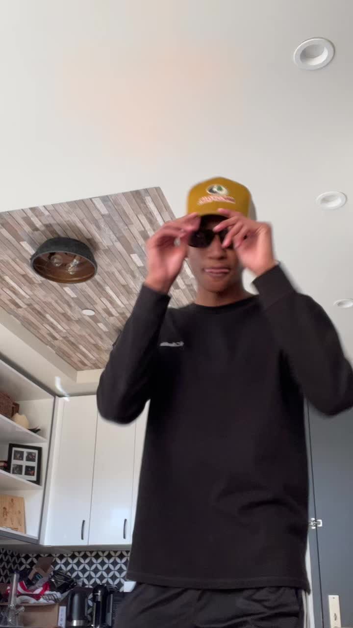 @Josh🖤