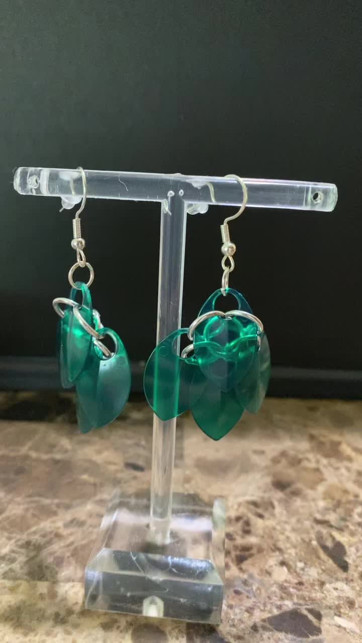 @moonlighttrinkets0