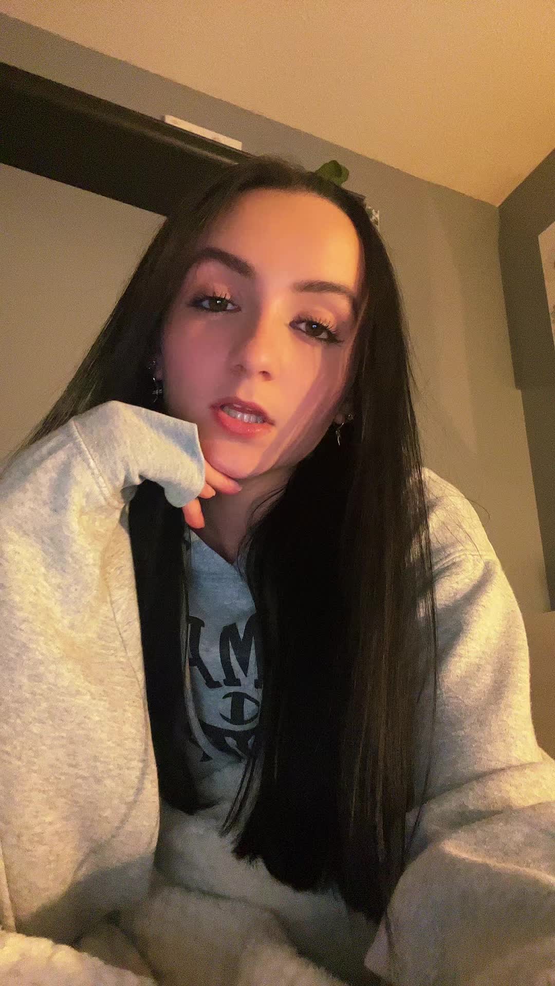 @🖤