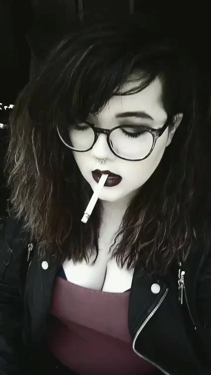 @kickynikki