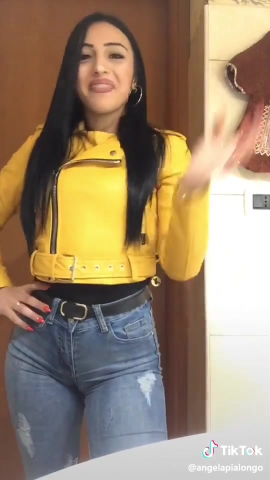 @TOTAL TIGHT JEANS