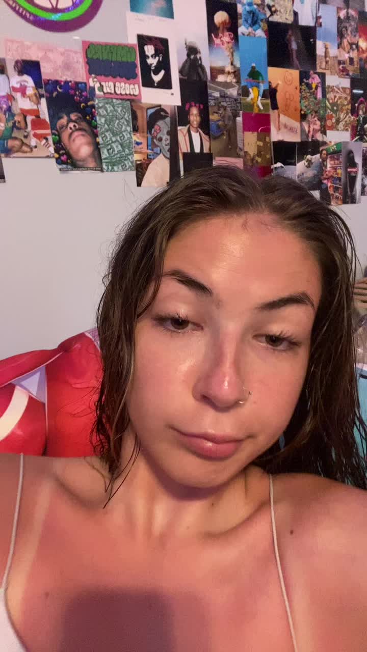 @:3