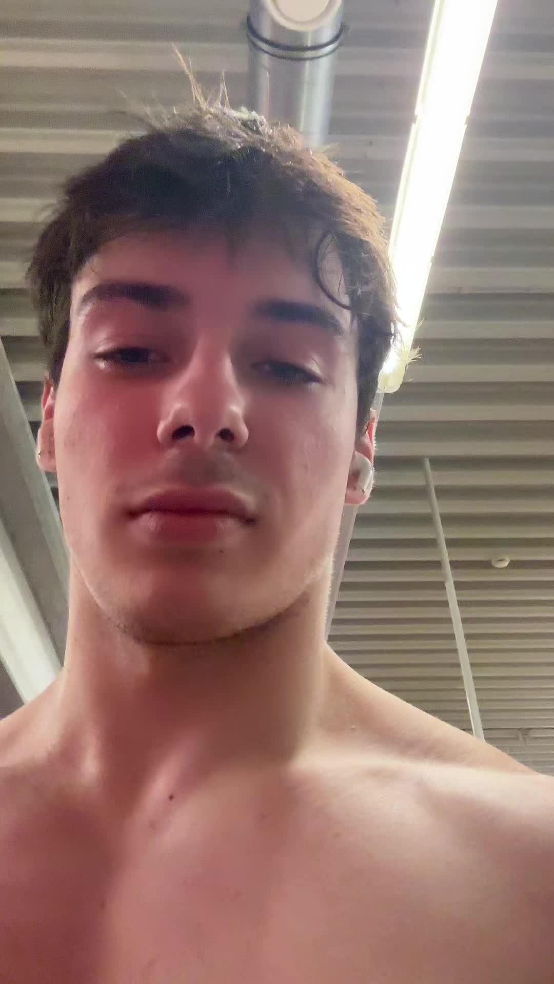 @Max Schneider