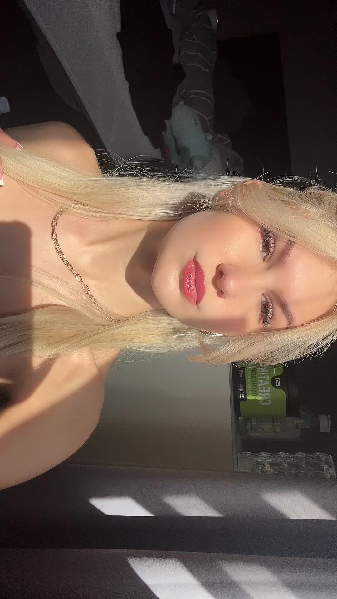 @Angelina