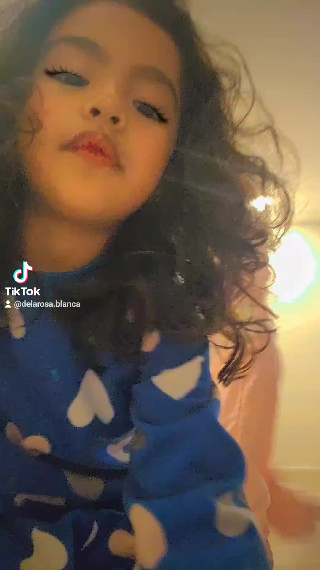 @AlexaAmador