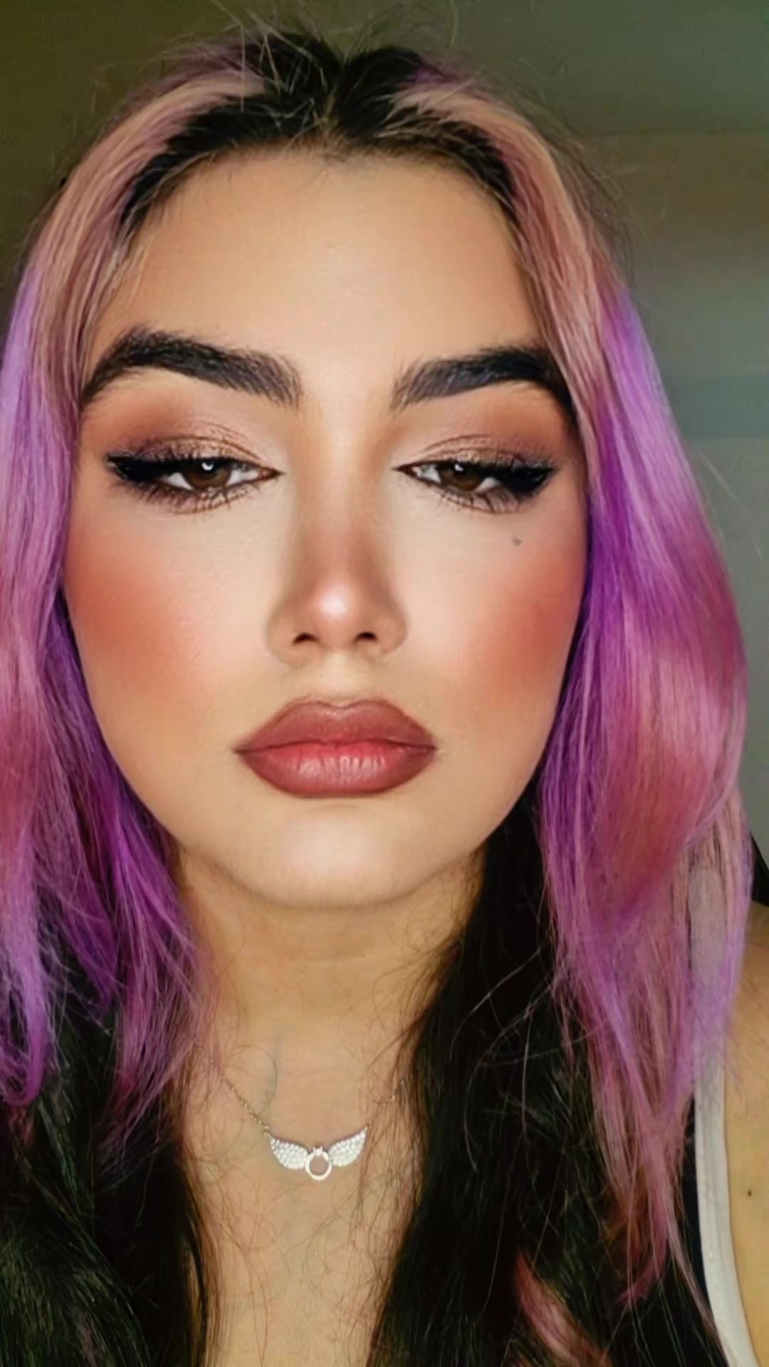 @Anaazin