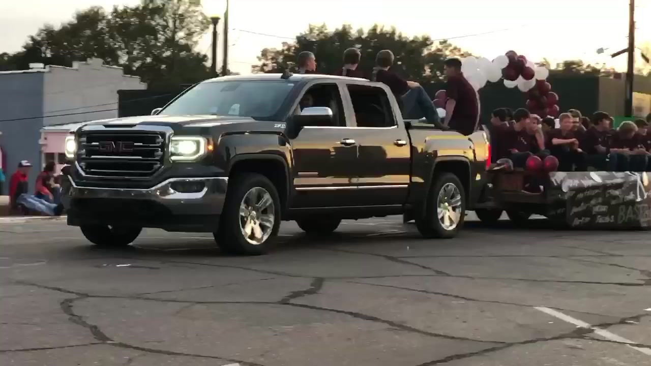 @BlueCollarDeBo