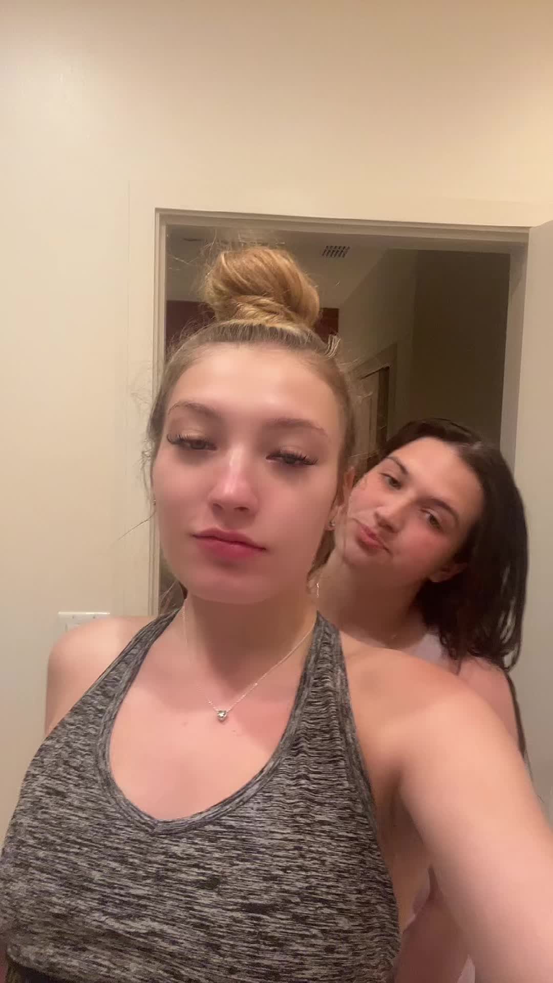@Arianna Sullivan