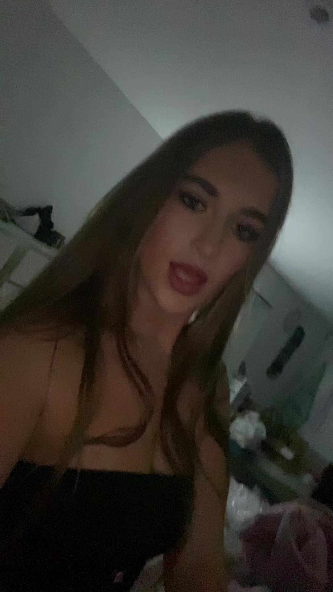 @Caitlinburke