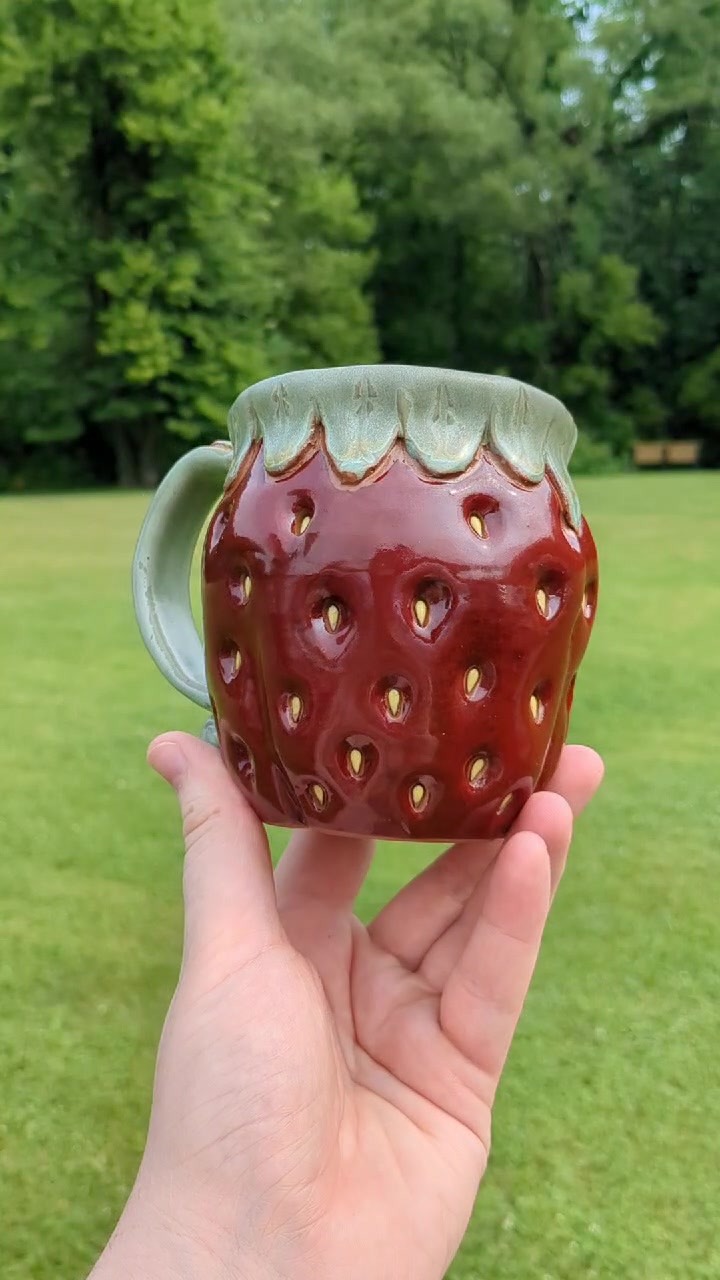 @Sad Radish Pottery
