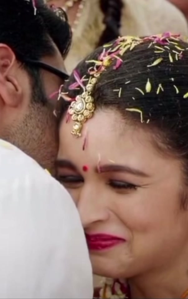 @bollywoodmoments🎞️