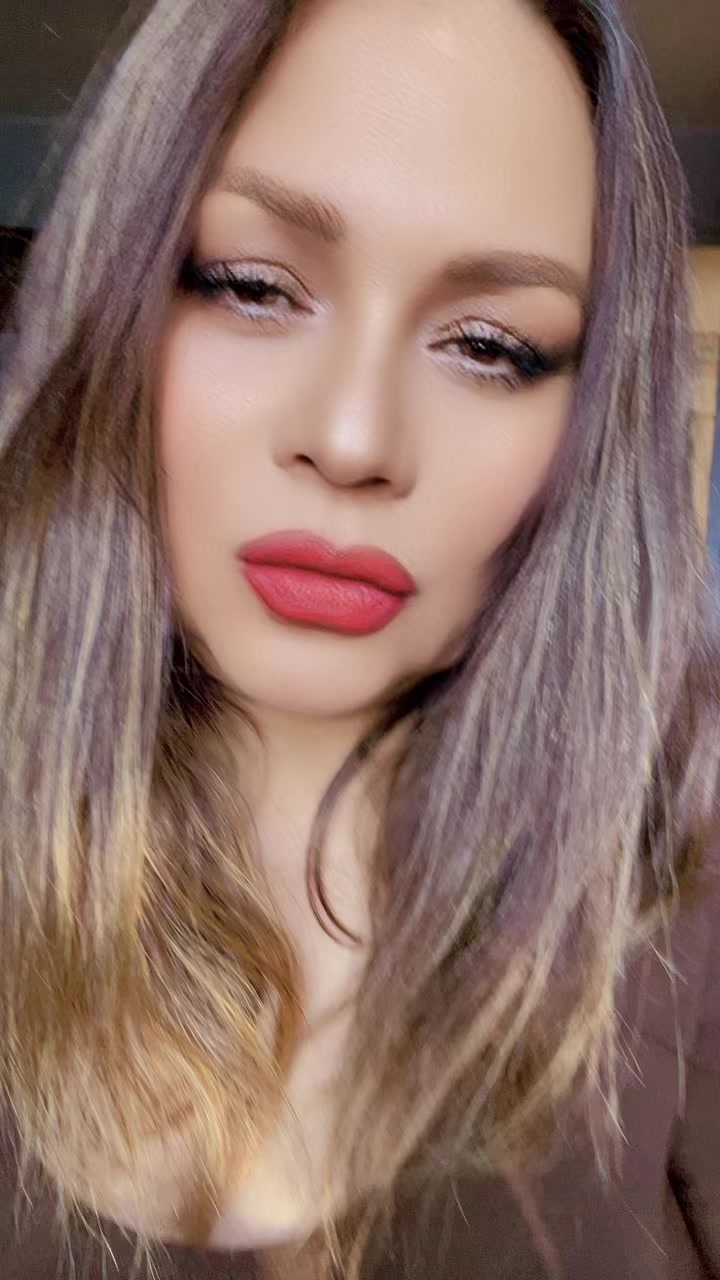 @Ana