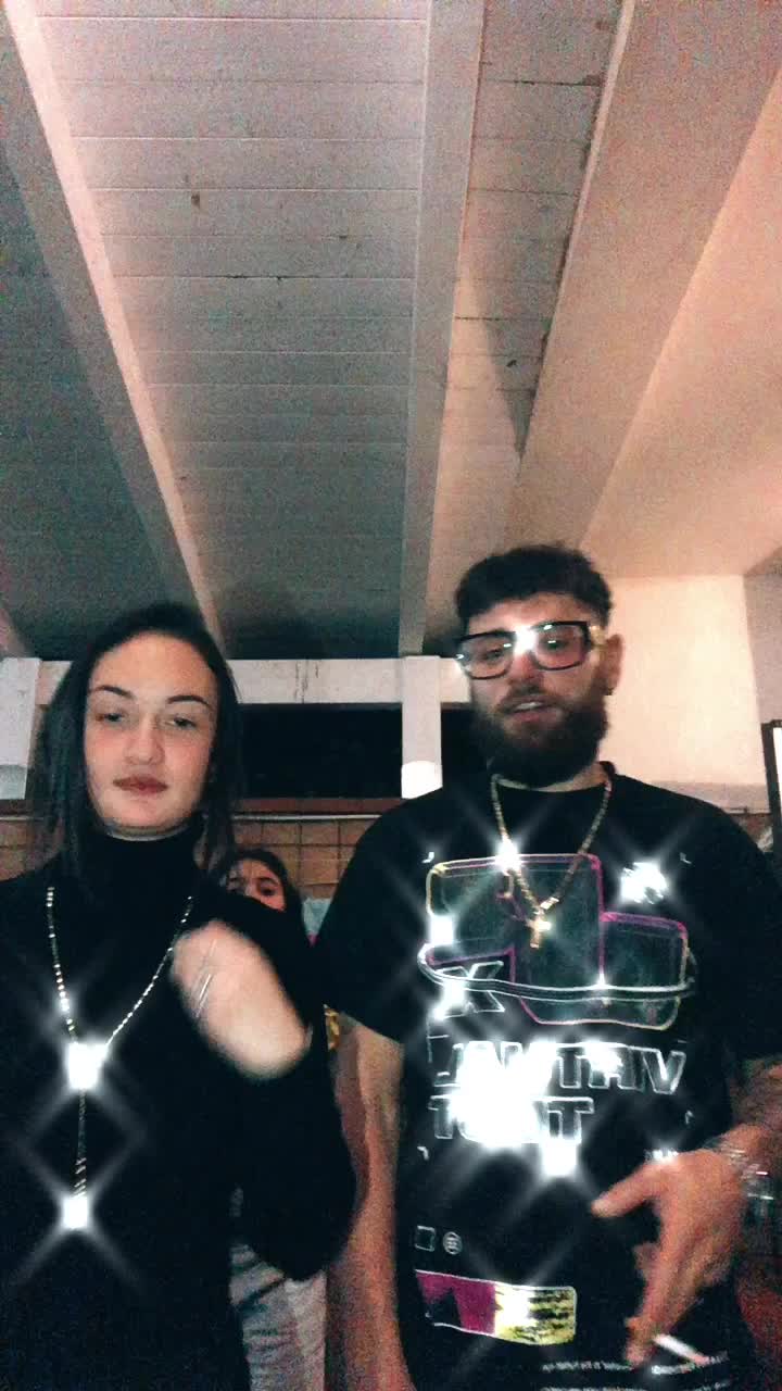 @Butterfly😈🦋💵