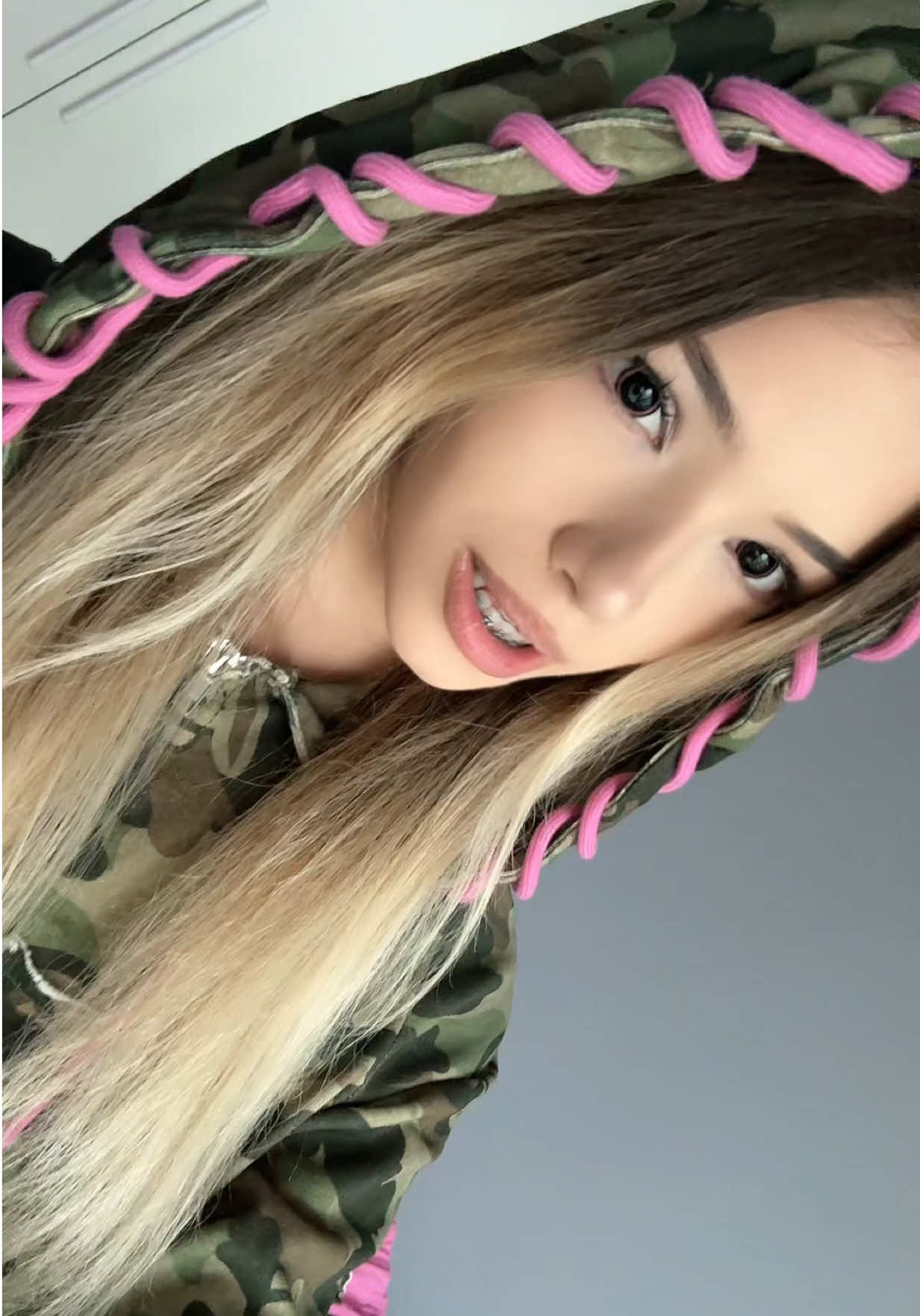@VLATESSA