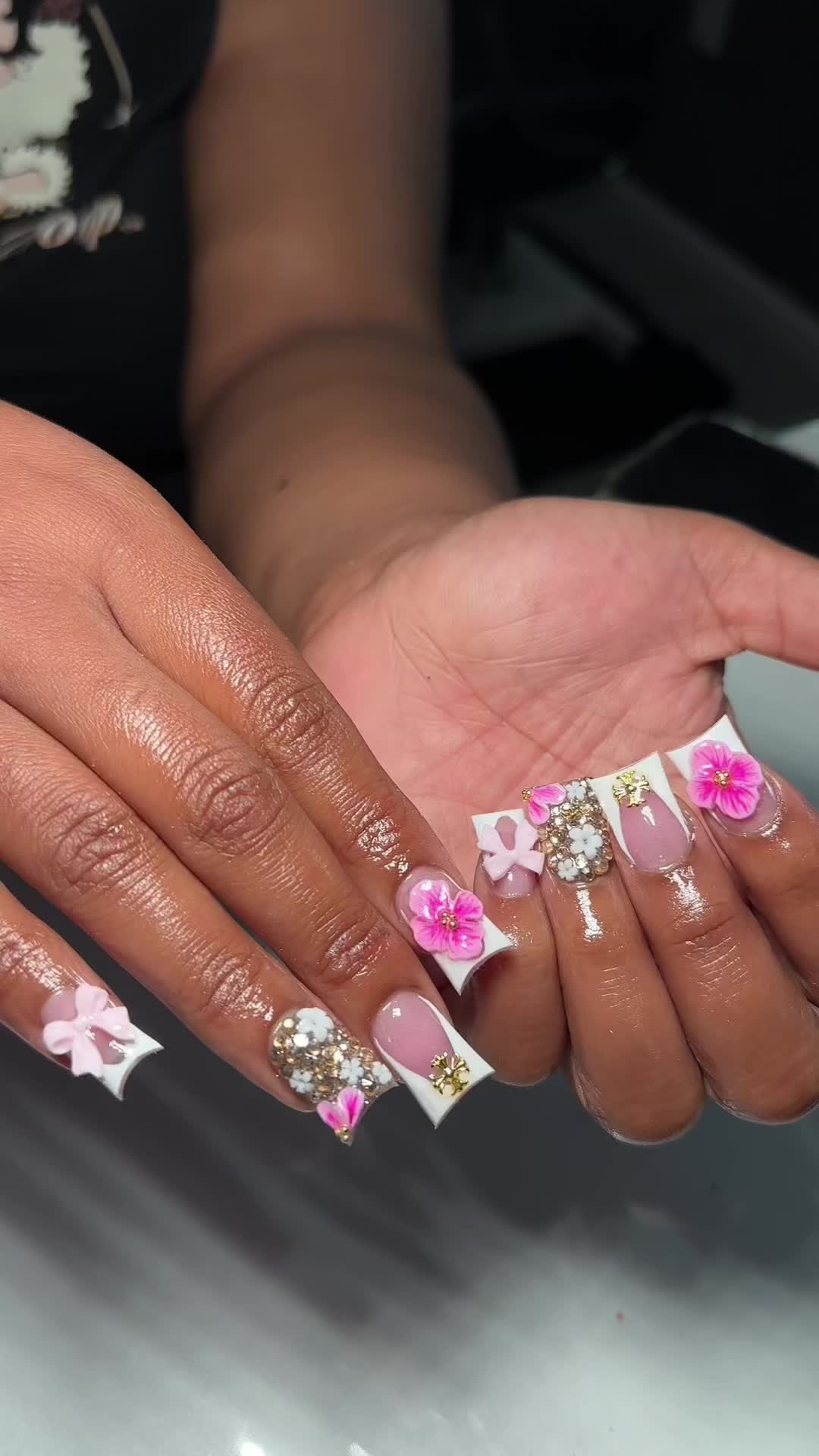 @yanasglamshop