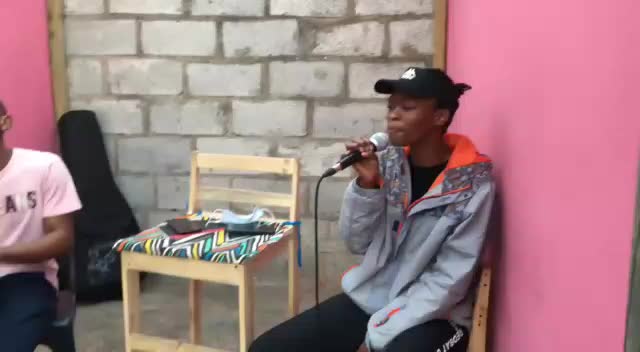 @Uzalipholile