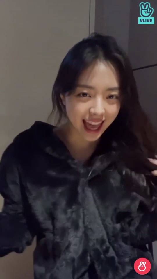 @YUNA ITZY