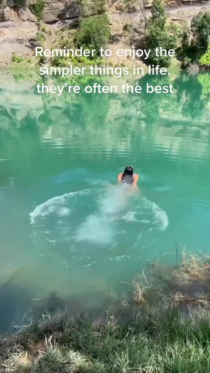 @courtneylar