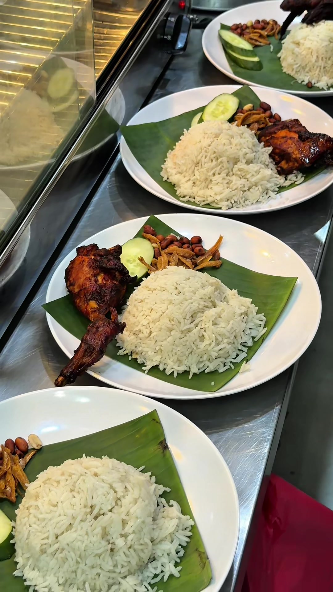 @Nasi Ayam Mak Chili
