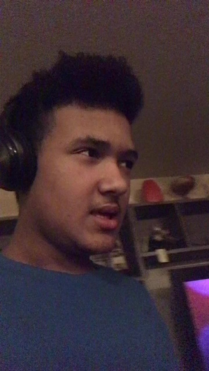 @Dezzie
