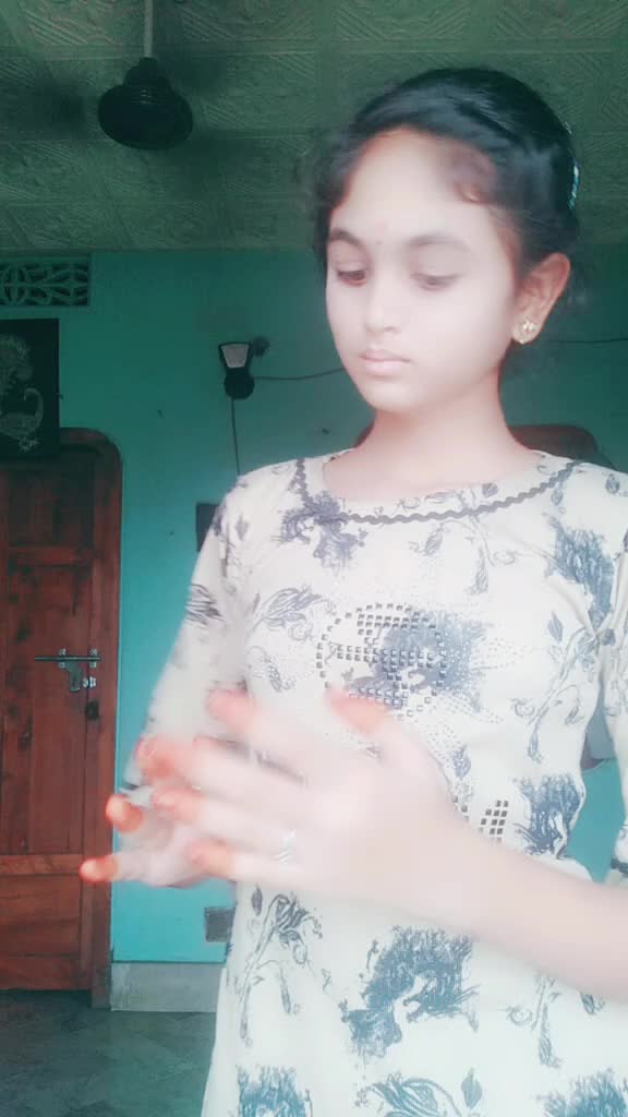 @V.NIKSHITA ๐๐๐๐