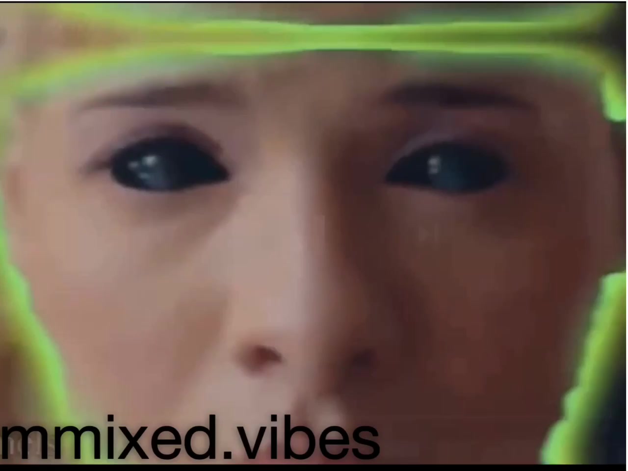 @😭