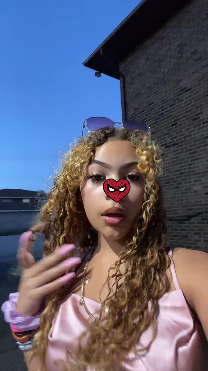 @Juliii