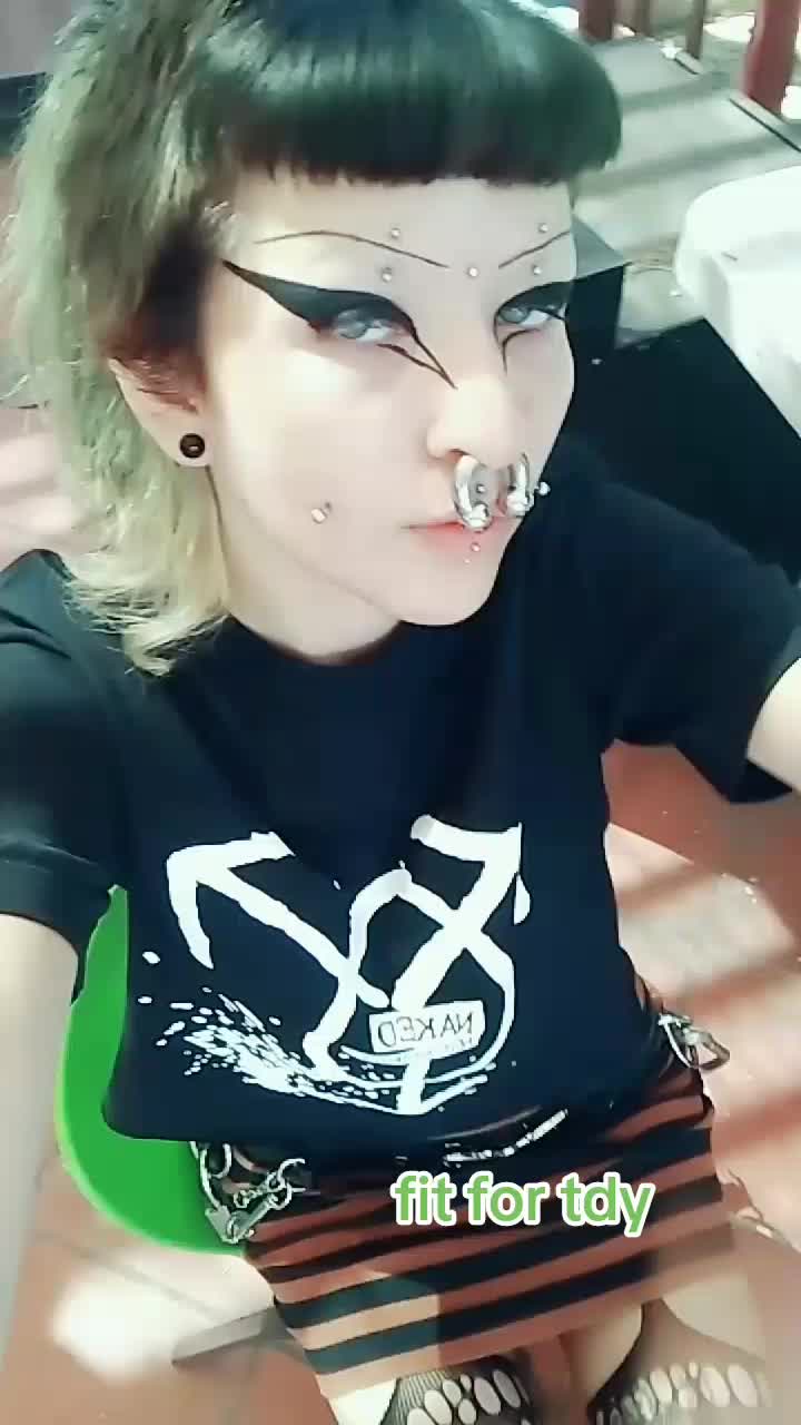 @Gloom bug <3