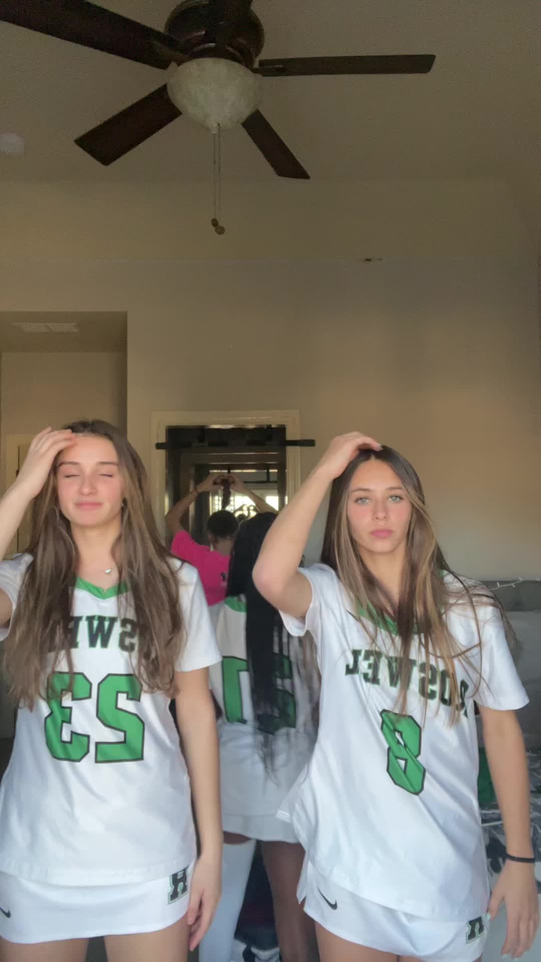 @Ella Bea