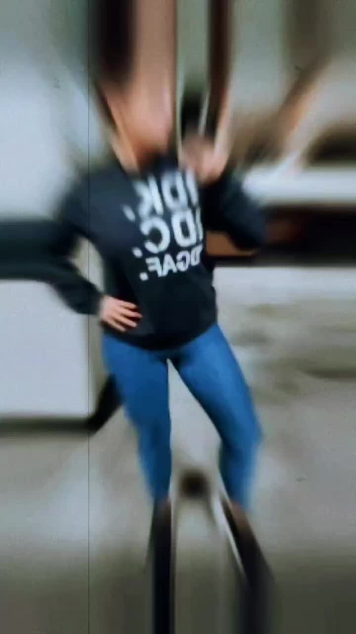 @curly_fitmom