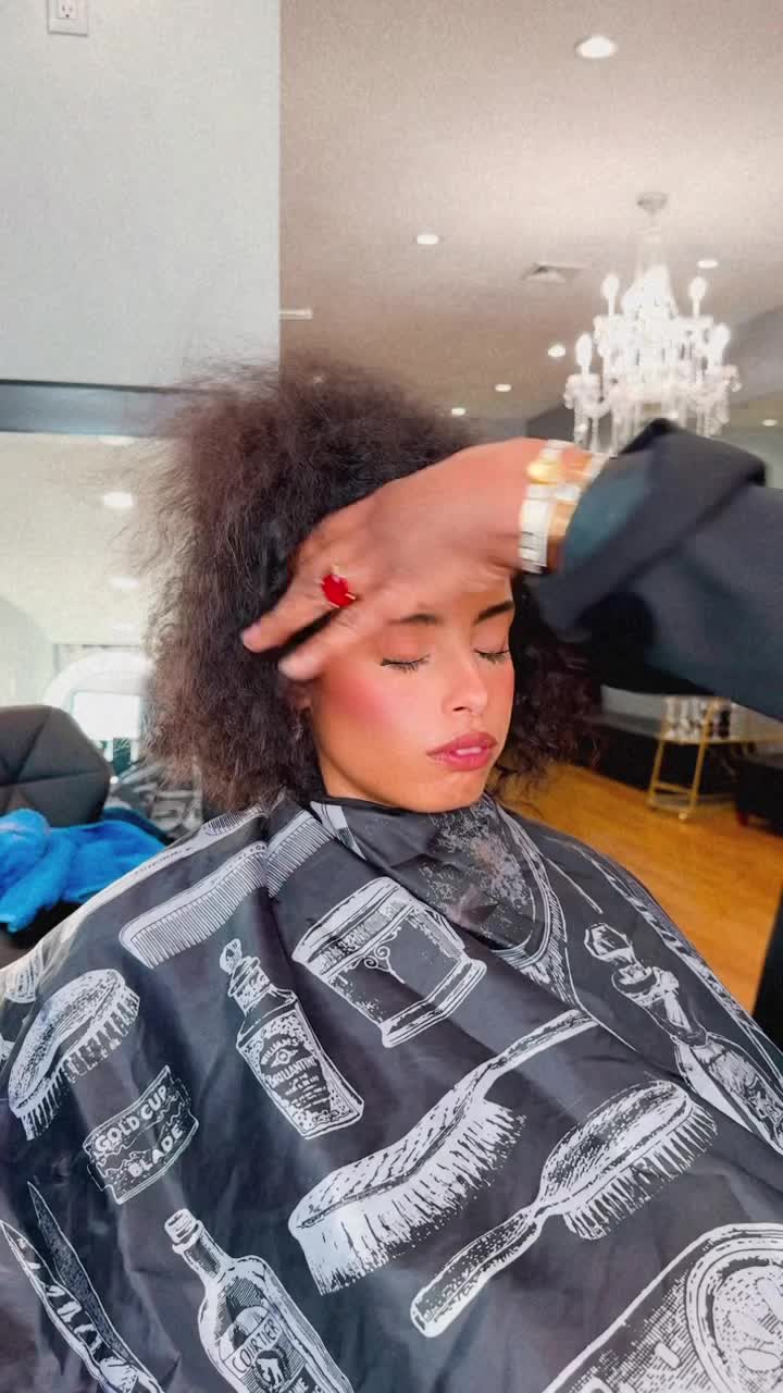 @Facey’sbeautybar