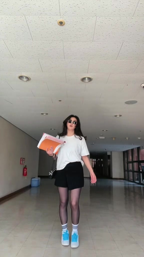 @kkuralaikaa